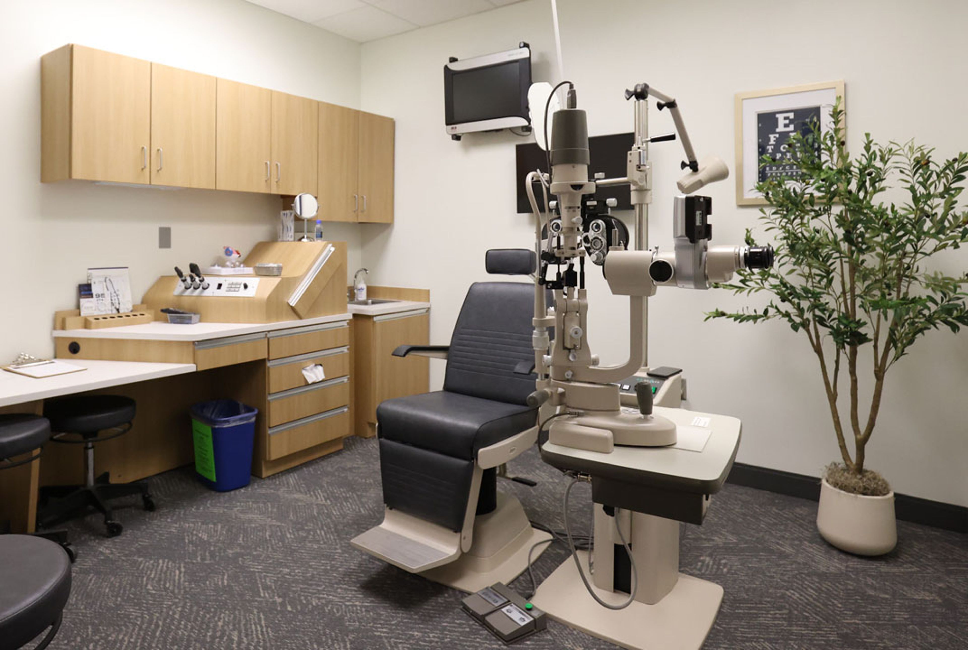 Surgical Vision Experience Center