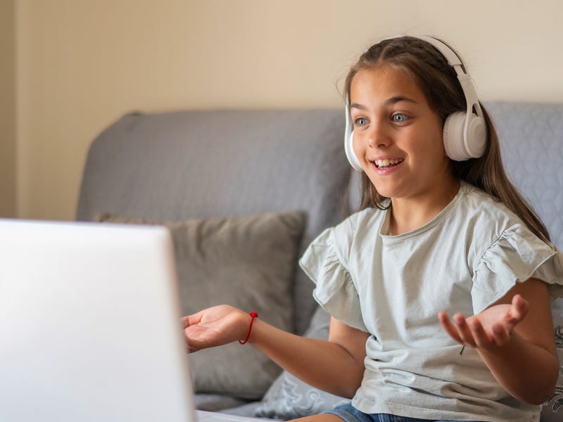 Curso de inglés online para niños y adolescentes: clases con profesor en vivo con plataforma lúdica e interactiva.