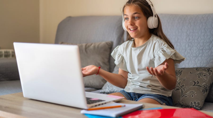Curso de inglés online para niños y adolescentes: clases con profesor en vivo con plataforma lúdica e interactiva.