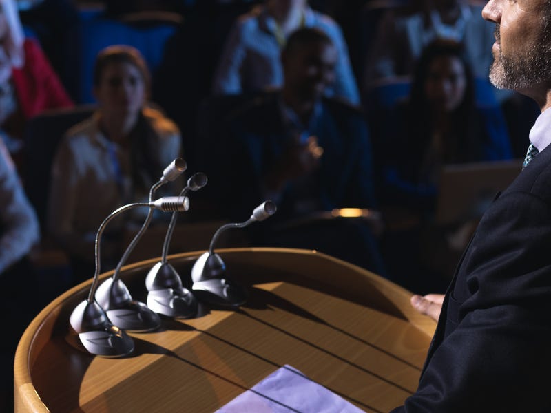 Conocé cómo aplicar eficazmente el inglés para conferencias