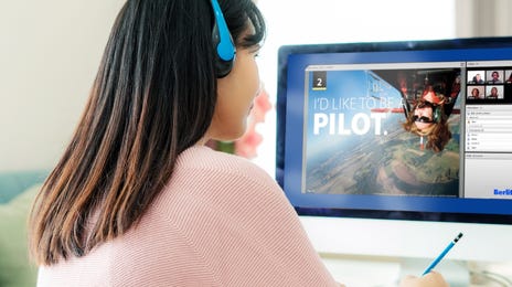 El curso Explore online es ideal para quien requiere máxima flexibilidad de horarios y la facilidad de aprender desde cualquier lugar.