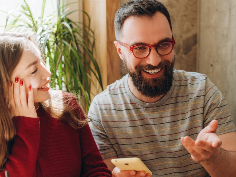 Cómo aprender un idioma usando los cinco sentidos: vive el idioma paso a paso.