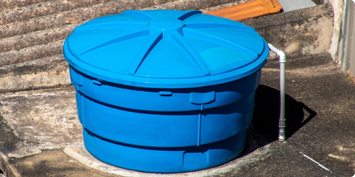 Limpiar tapa válvulas y conexiones del tanque