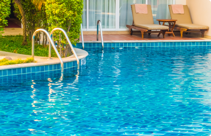 Filtrado diario del agua de la piscina