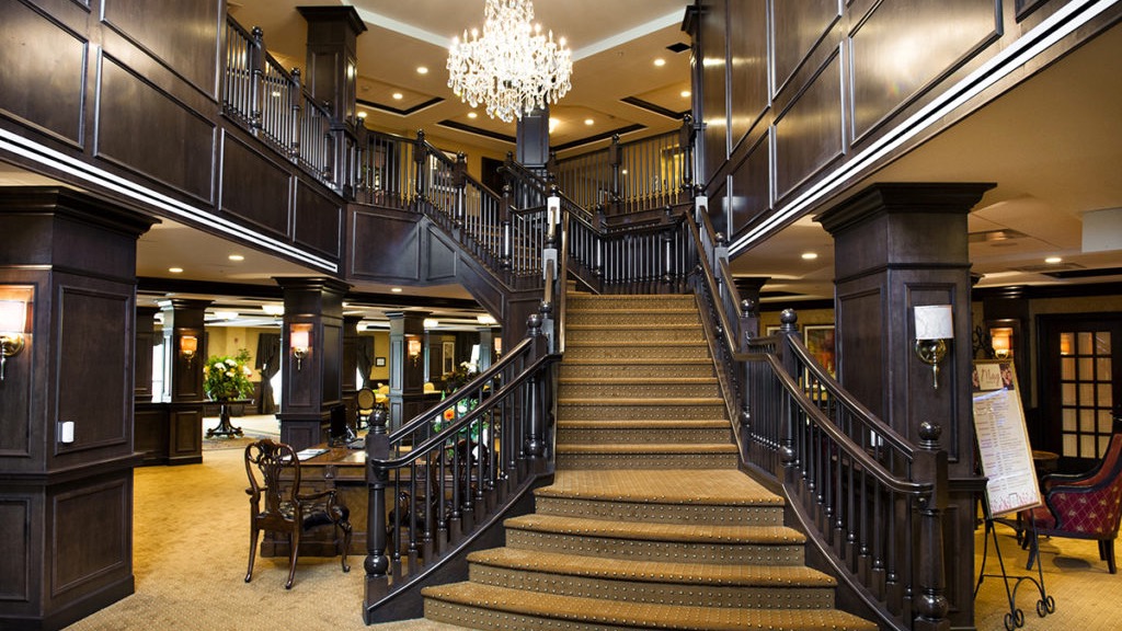 New York Communities Brandywine Senior Living   UPP Grand Staircase 