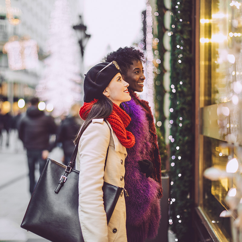 4 Ways to Avoid Blowing Your Budget During the Holidays