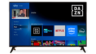 Schermata di una Smart TV che mostra le icone di varie app di streaming: DAZN, Rai Play, Netflix, Prime Video, Disney+