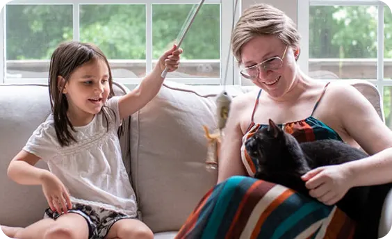 Checking for fleas on your cat