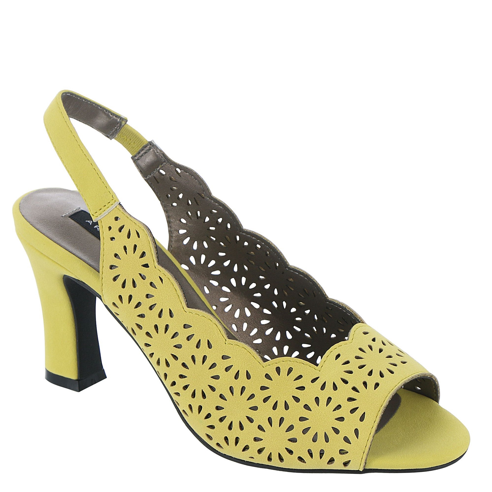 Masseys Lacy Women's Yellow Slip On 6 W