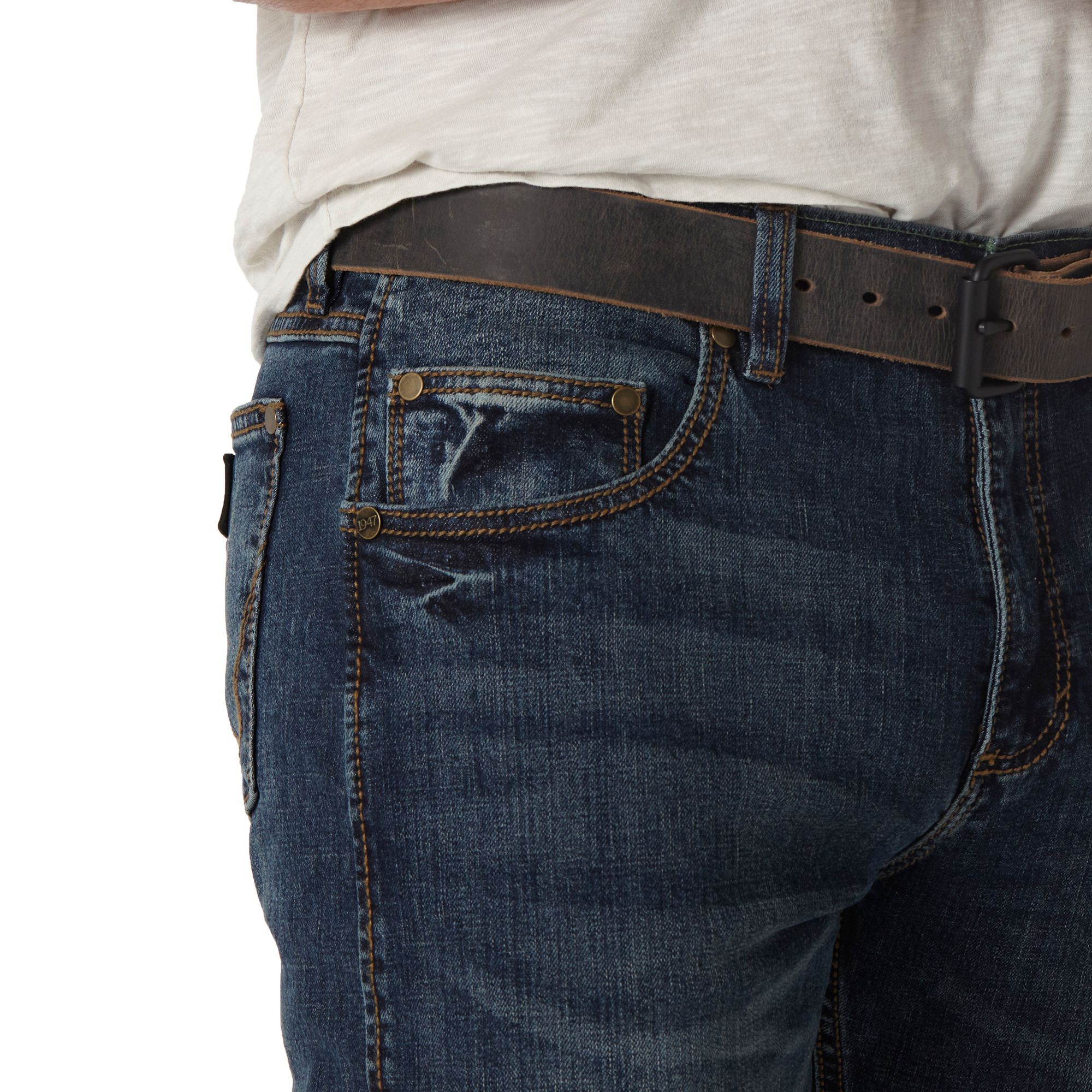 Wrangler Mens Retro Slim Straight Jean 15290₽
