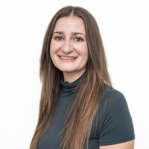 Laura Delarosa - Photo