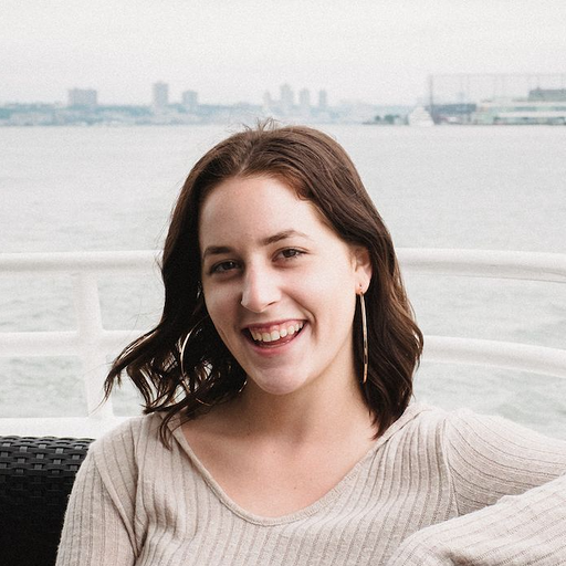 Nelle McDade - Photo