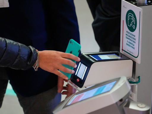 A person scanning the digital Green Pass