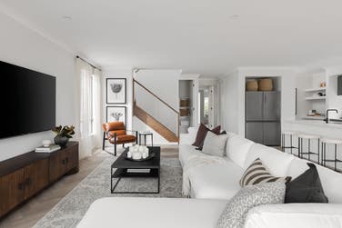 Photo of Amelie 311-D33