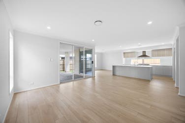 Photo of Berlin 322-D35