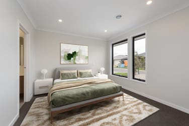 Photo of Huntington 163-S18