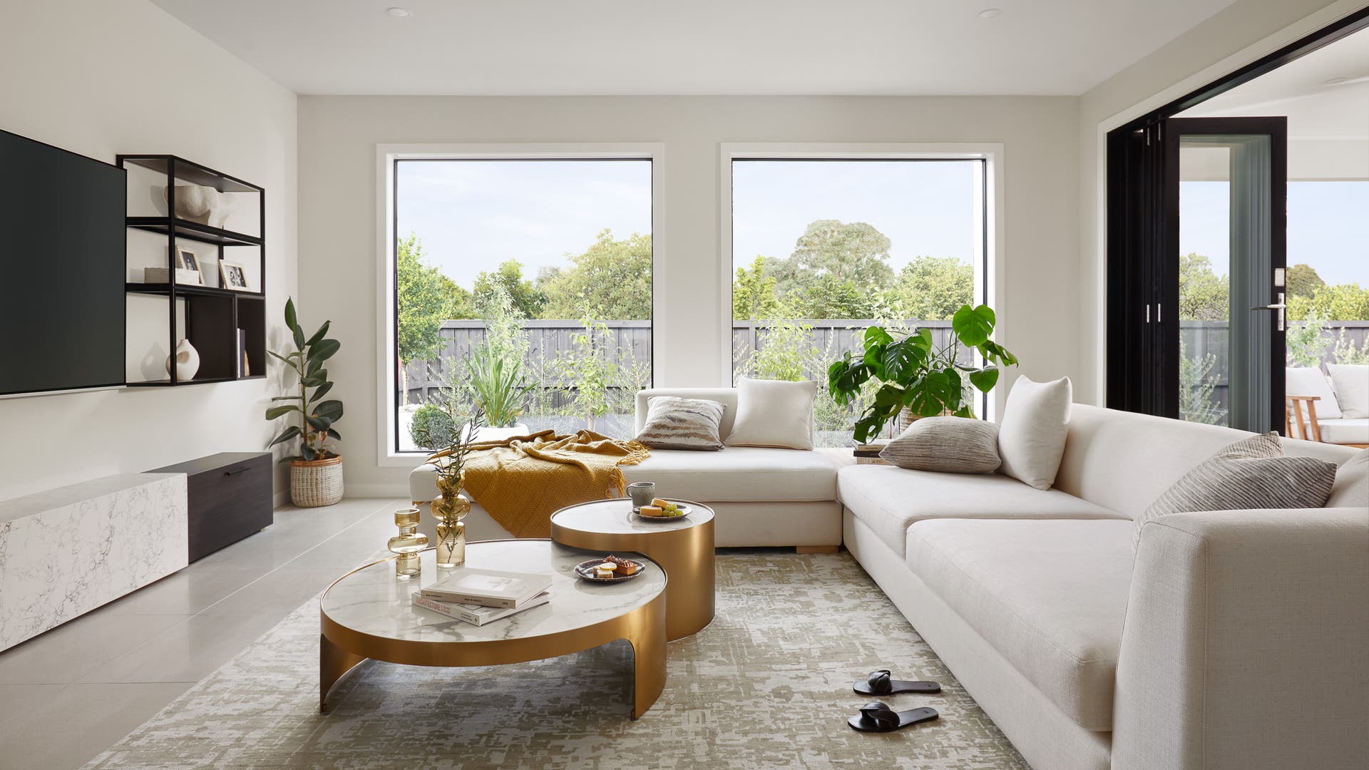 Valletta 43 on display at Sunbury with large picture window for loads of natural lighting