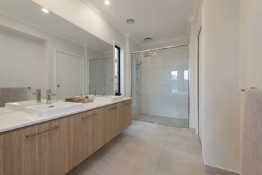 Photo of Landon 251-S27