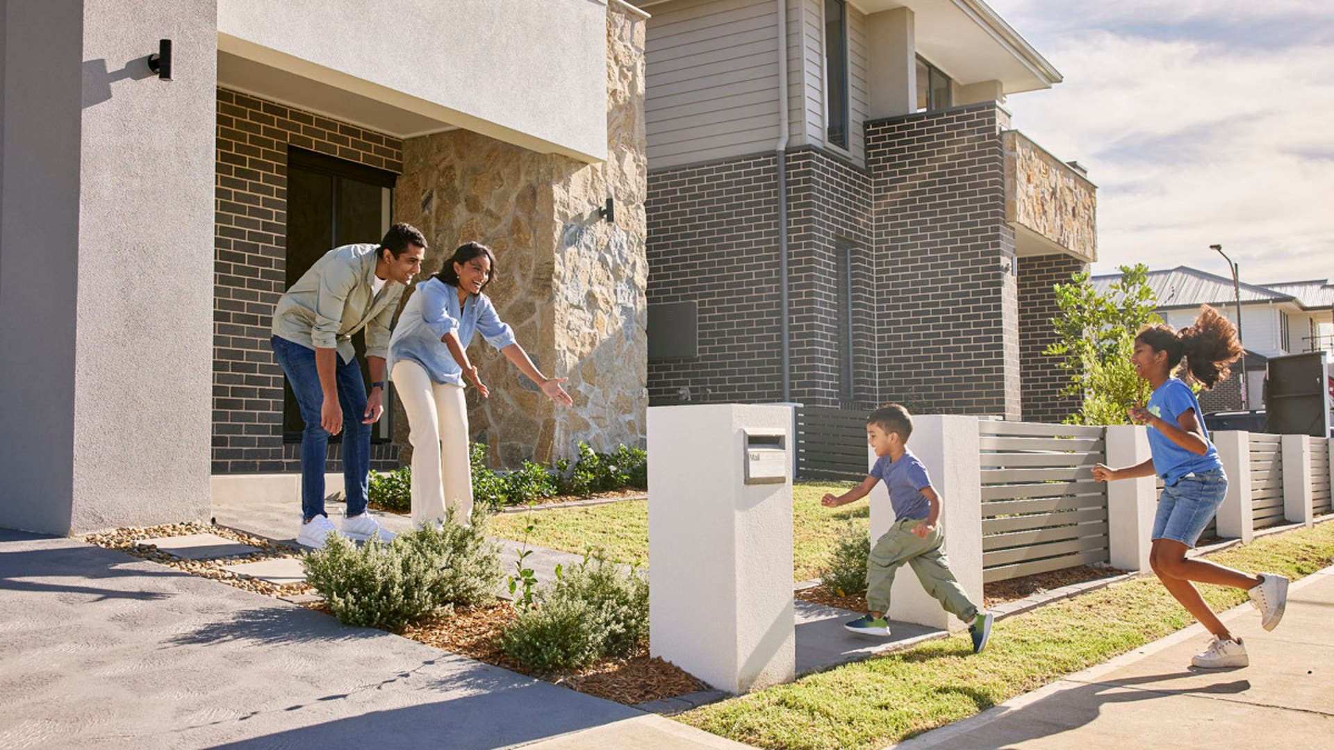NSW-lifestyle-family-with-kids-front-of-home-SHOT 1_0587.jpg