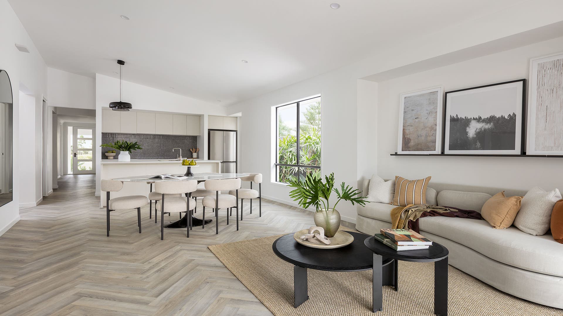 QLD-Palmview-Eva-217-S23-Living-2500PX.jpg