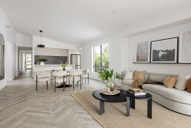 Photo of Eva 217-S23