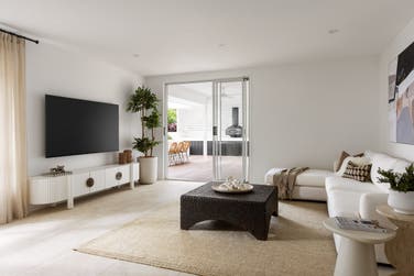 Photo of Molly 248-S27