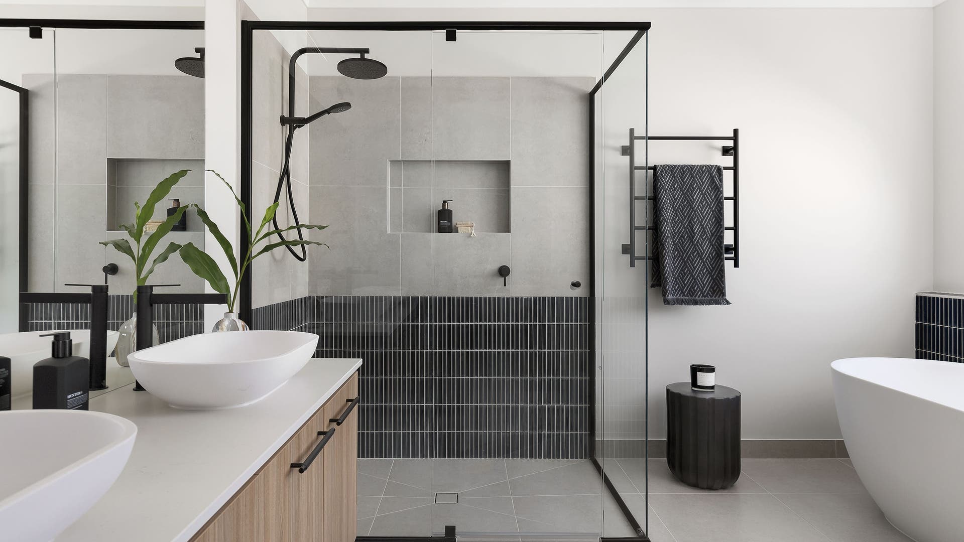 VIC-Truganina-Lyla-352-D38-bathroom-2500x1667.jpg