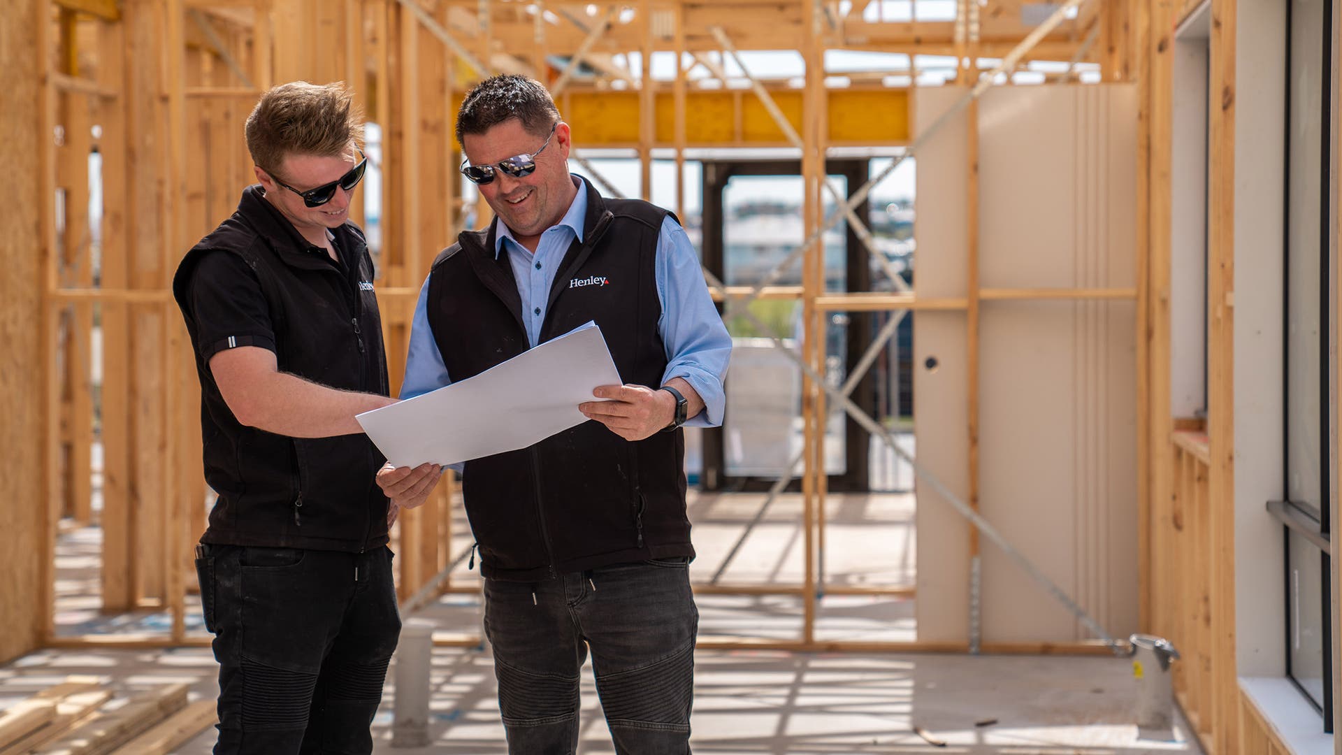 VIC-lifestyle-construction-team.jpg