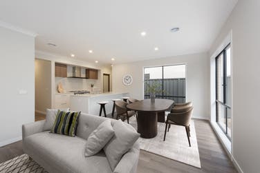 Photo of Huntington 163-S18