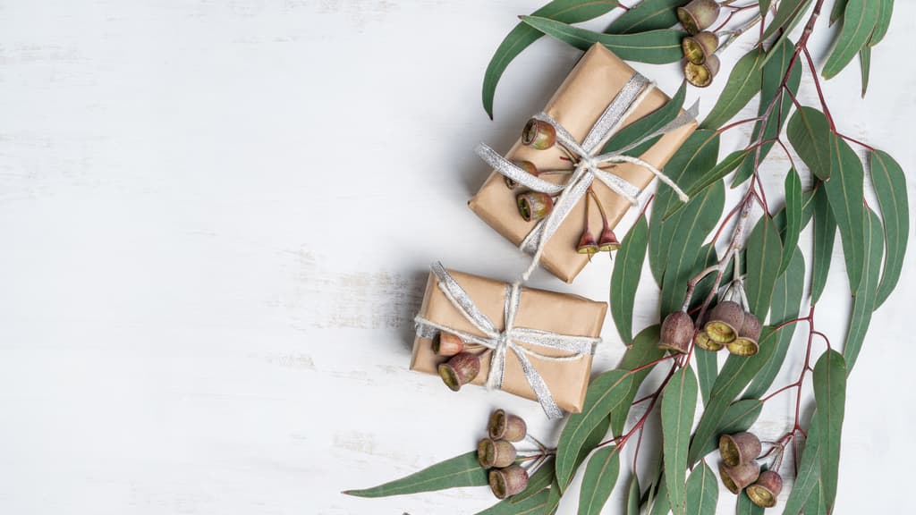 Three Christmas table setting ideas | Plantation Homes