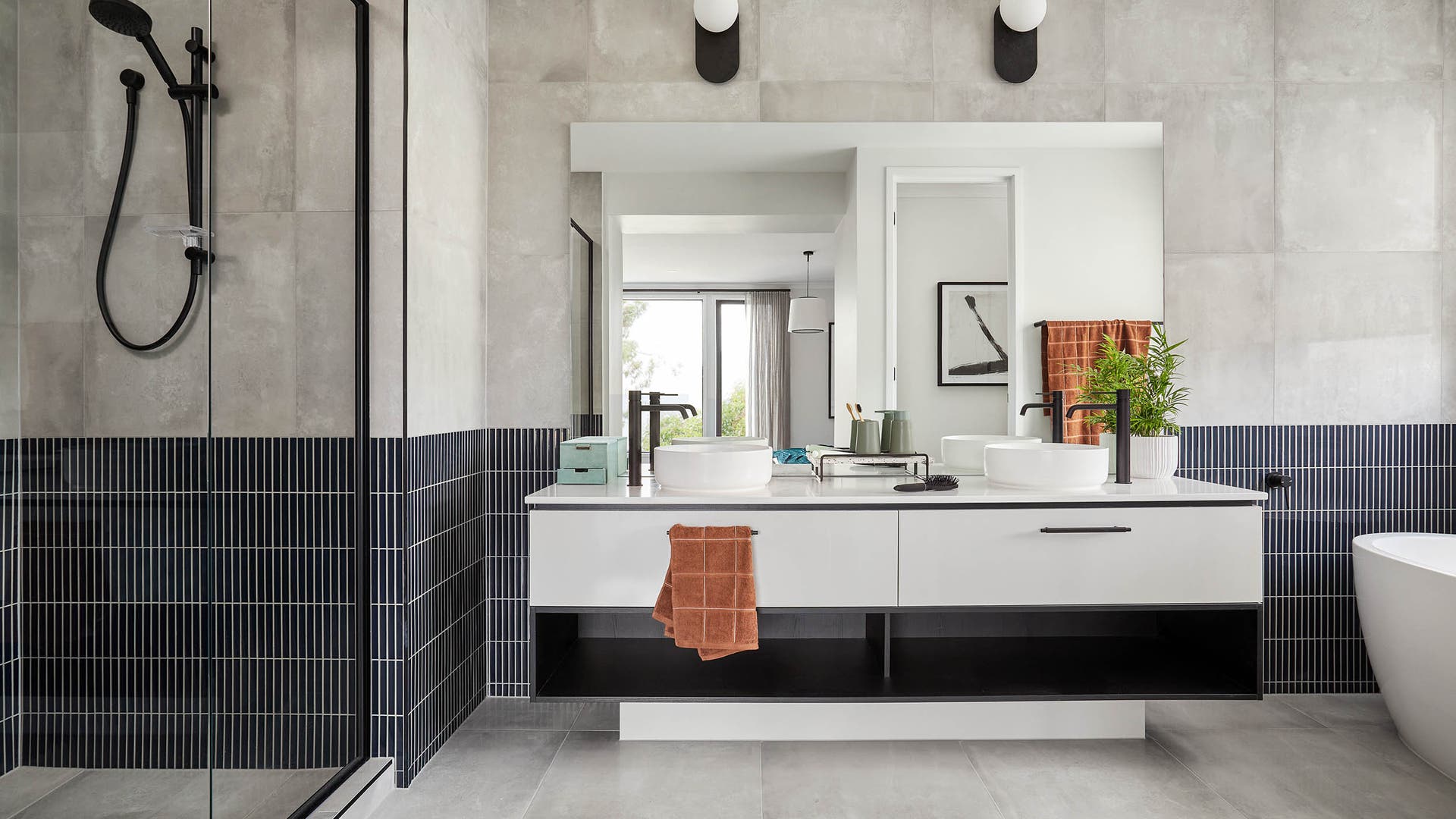 Sahara 40 ensuite on display in Lara