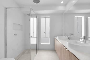 Photo of Chester 236-S25