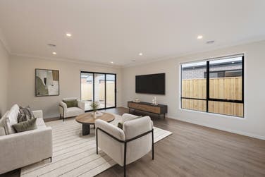 Photo of Alden 210-S23