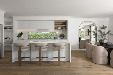 Photo of Vaucluse 330-D36