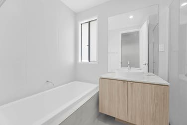 Photo of Valentine 278-D30