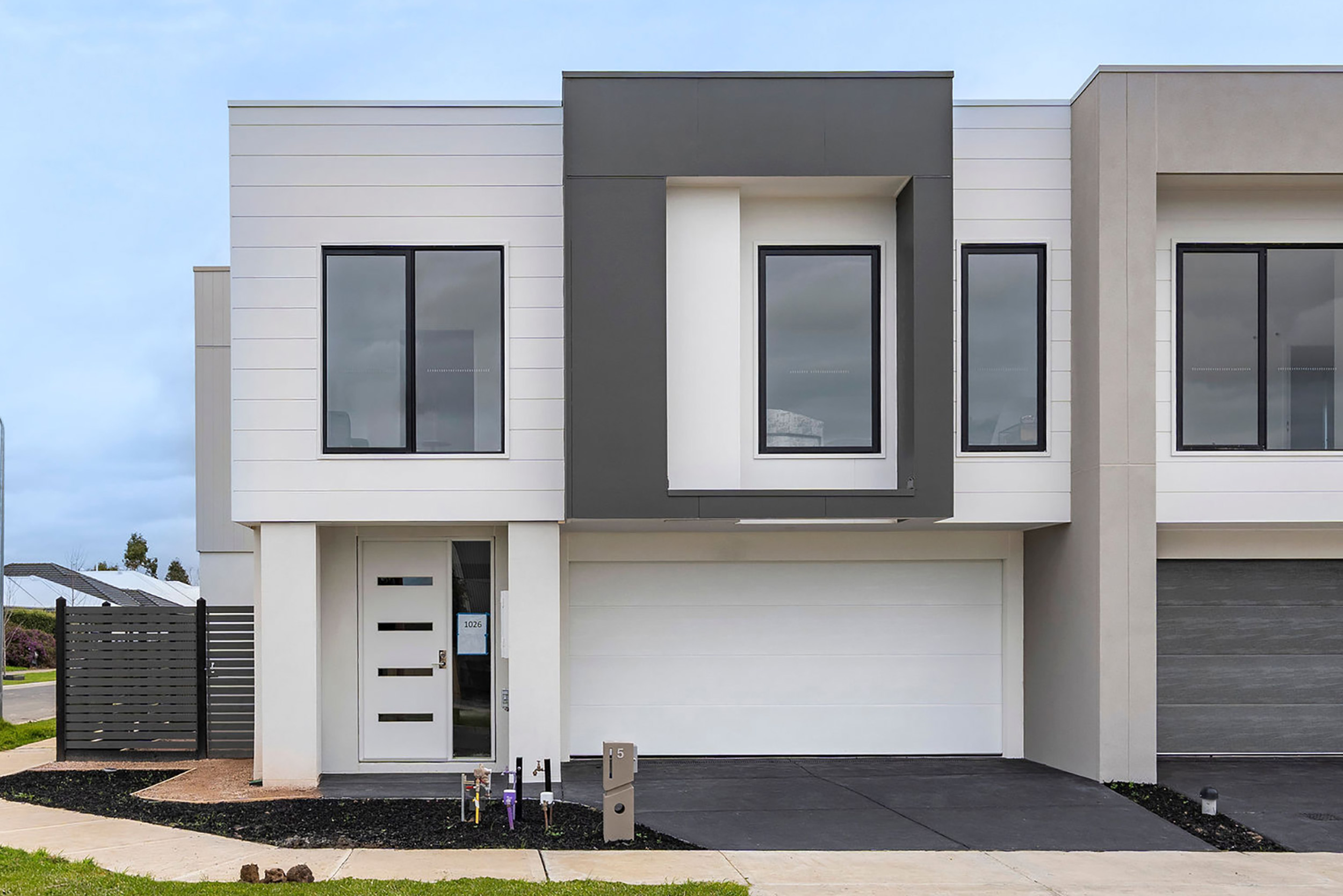5 Calgary Way, Clyde North - Image 1
