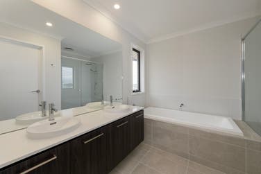 Photo of Evan 301-D32