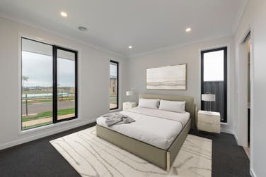 Photo of Alden 210-S23