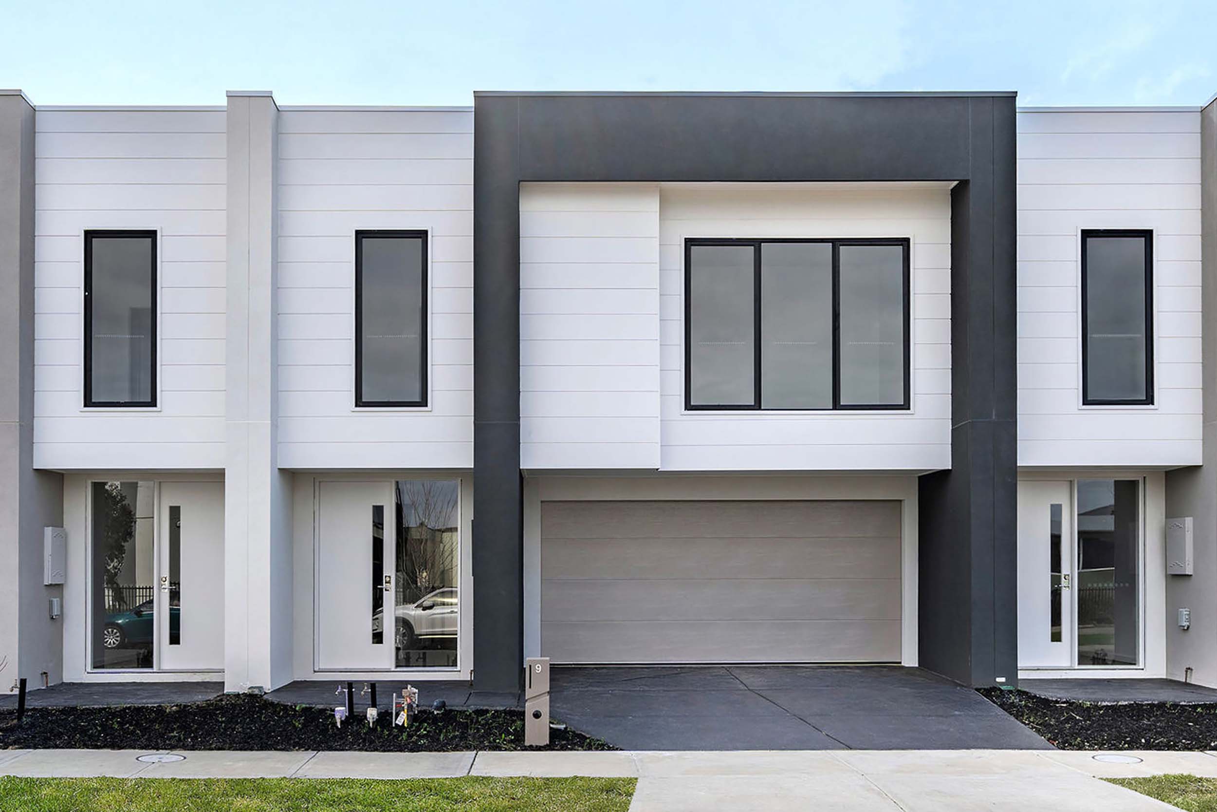 9 Calgary Way, Clyde North - Image 1