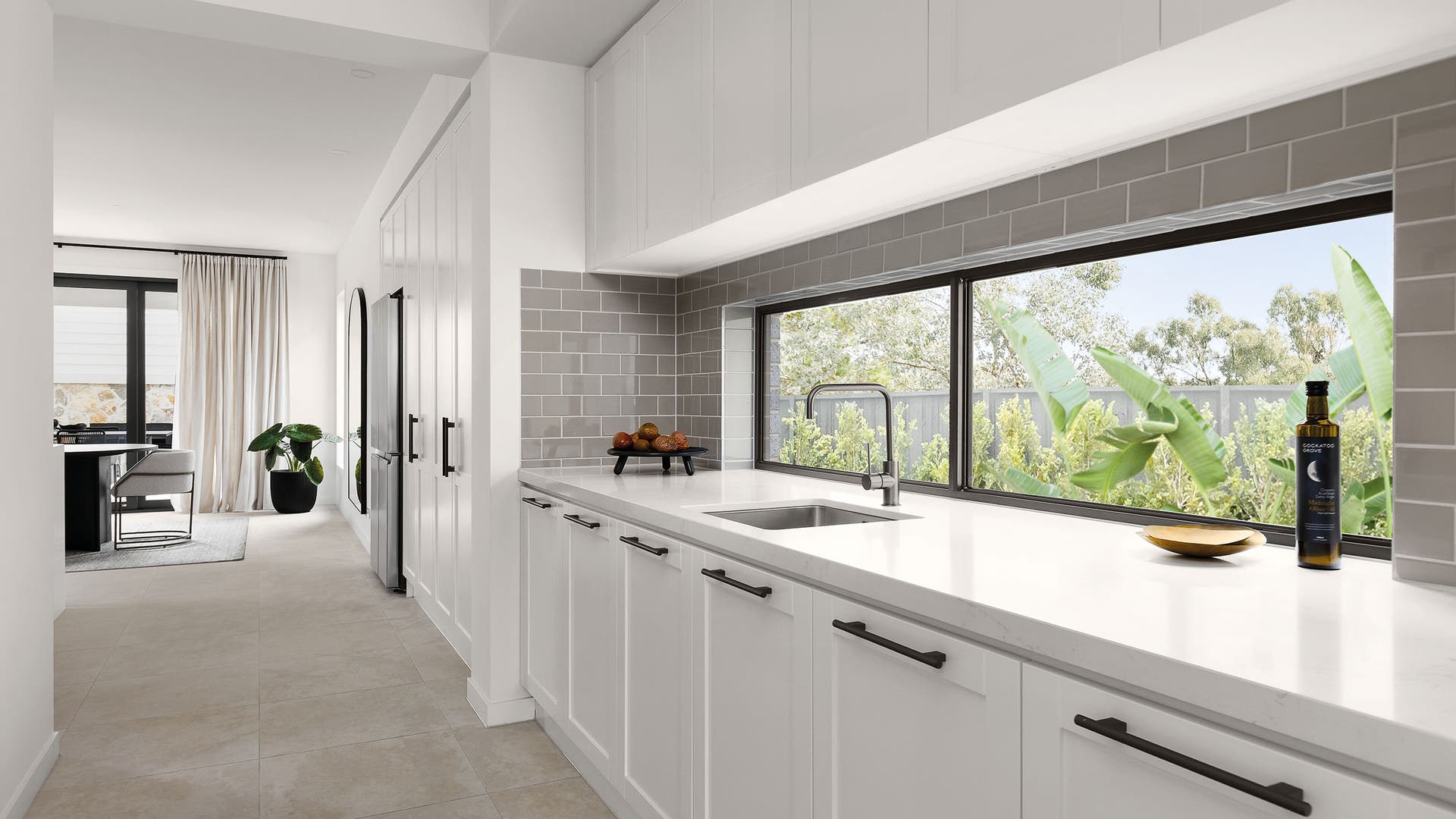 Emperor 483-D52 kitchen with window splashback on display in Truganina