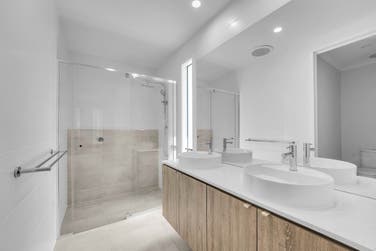 Photo of Valentine 278-D30