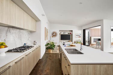 Photo of Carmelle 25