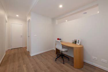 Photo of Landon 251-S27