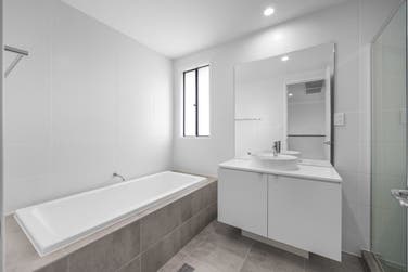 Photo of Morocco 329-D35