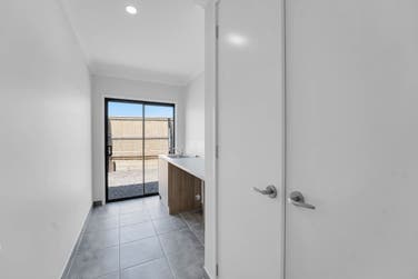 Photo of Mia 249-S27