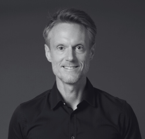 Iain Murphy headshot - Edited.png