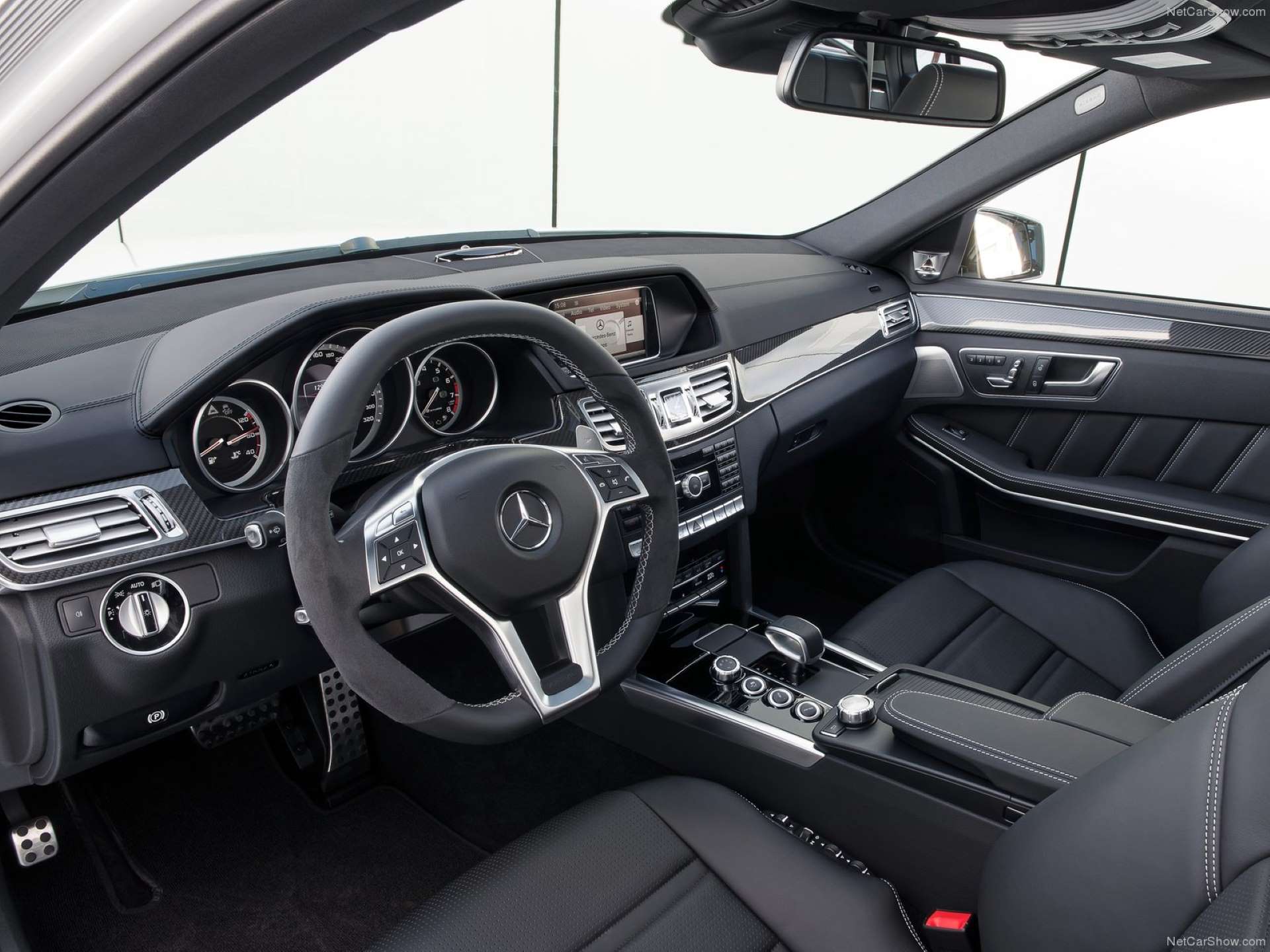 Listicle Best Dadmobiles Mercedes-Benz W212 E63 AMG S-Model 4Matic Wagon interior