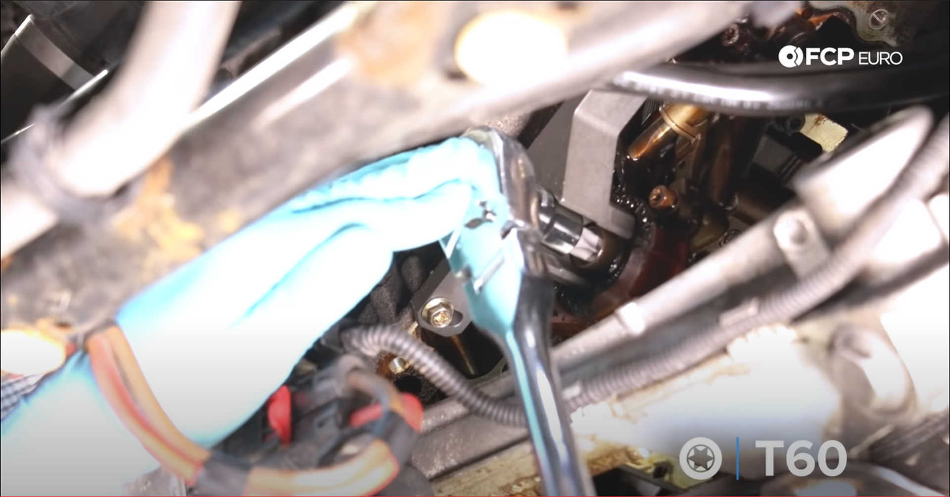 DIY BMW N20 Timing Chain removing oil pump sprocket bolt
