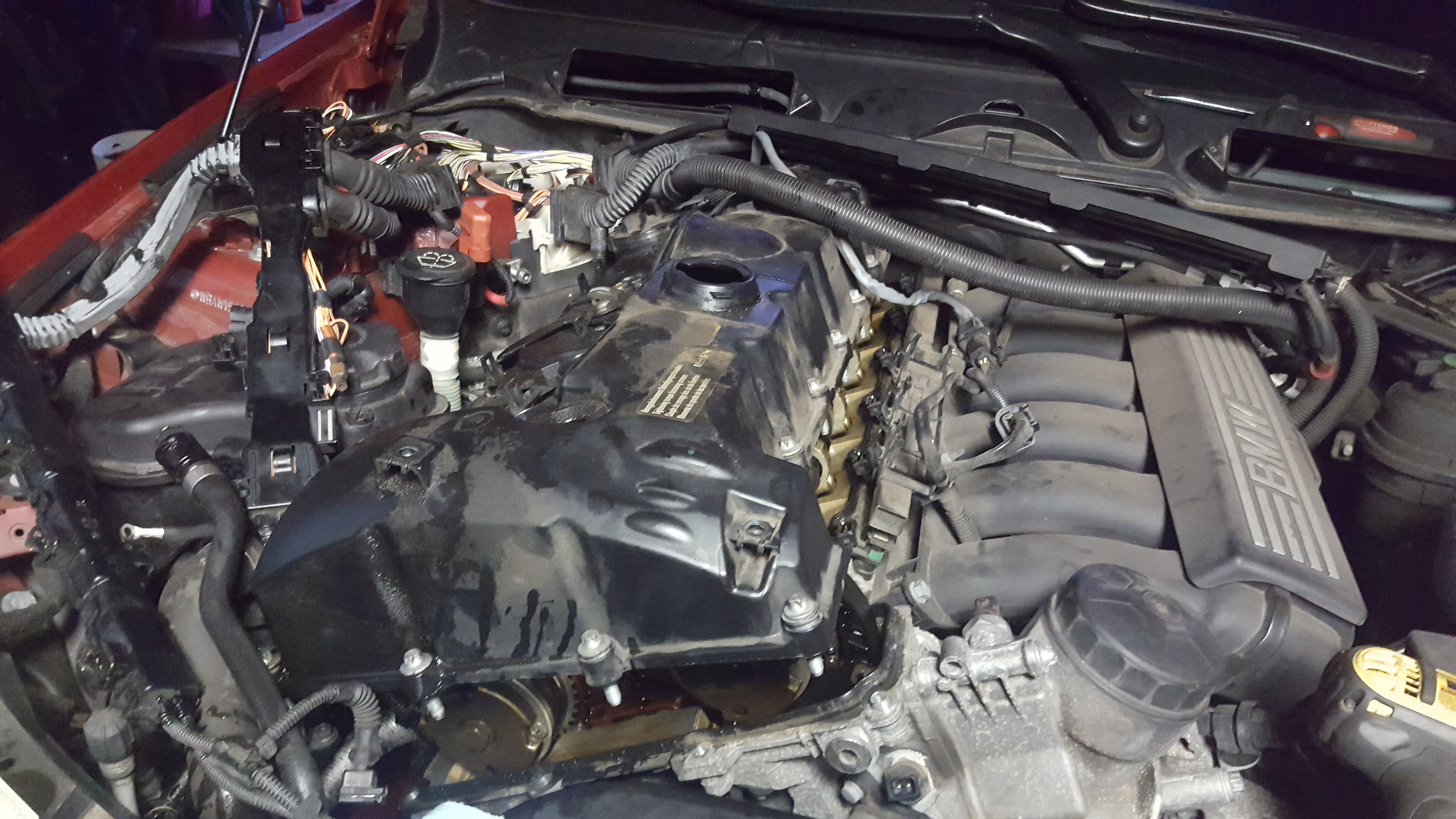 bmw-e90-engine-bay