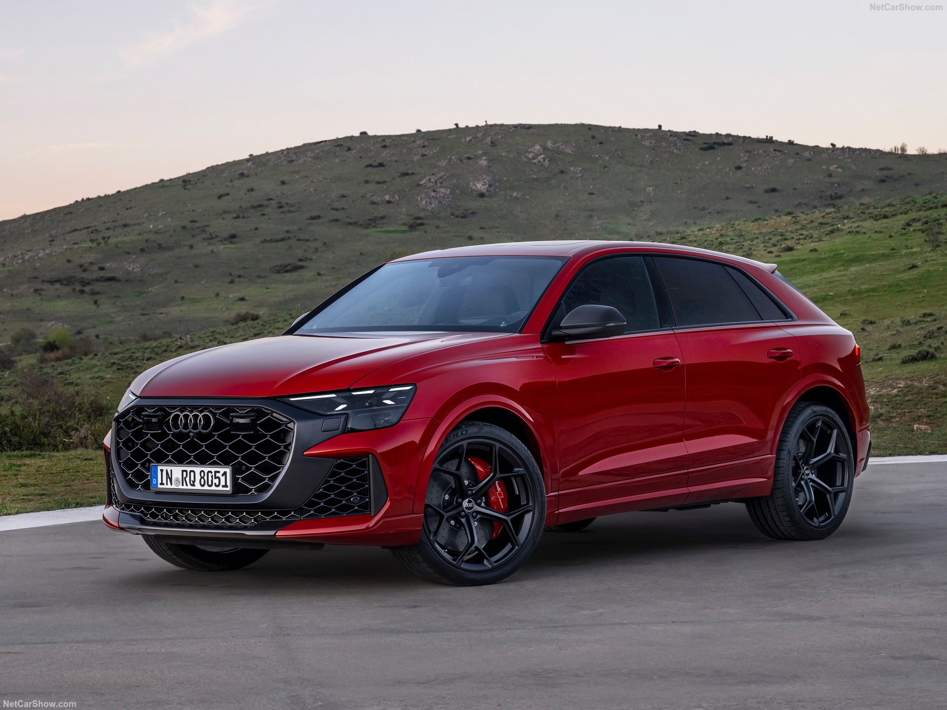 Audi-RS_Q8_performance-2025-HD-3b63aab31bf926983cf746c7635870e2d4e900a08.jpg